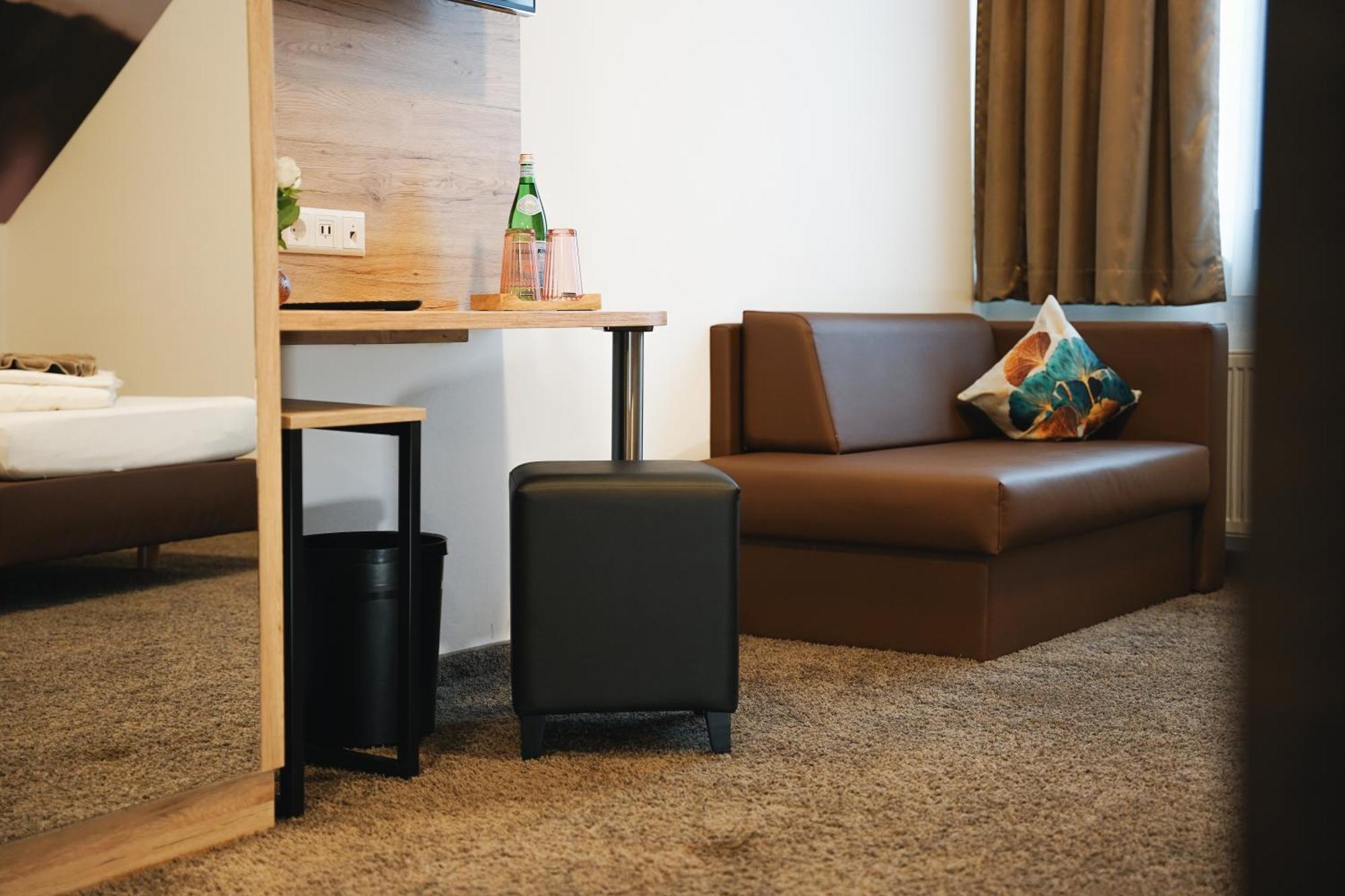 Outlet Hotel Metzingen  Kültér fotó